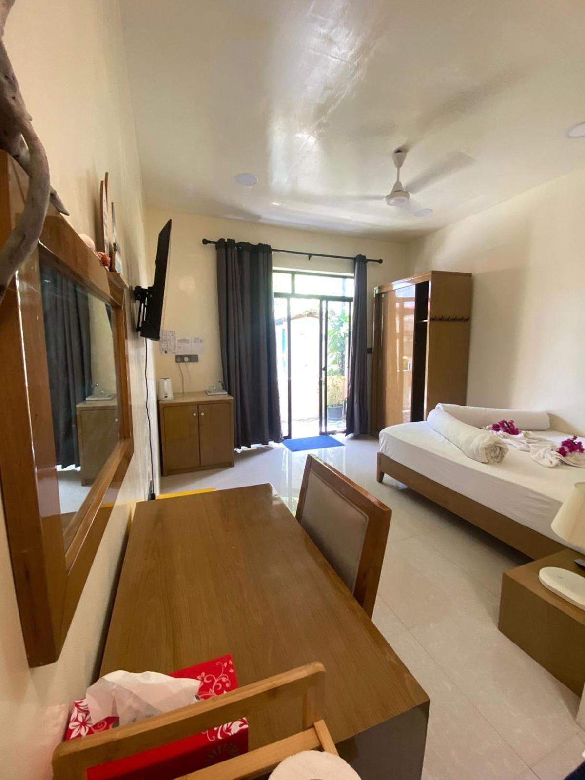 Maavaharu Guest House Himmafushi Eksteriør bilde